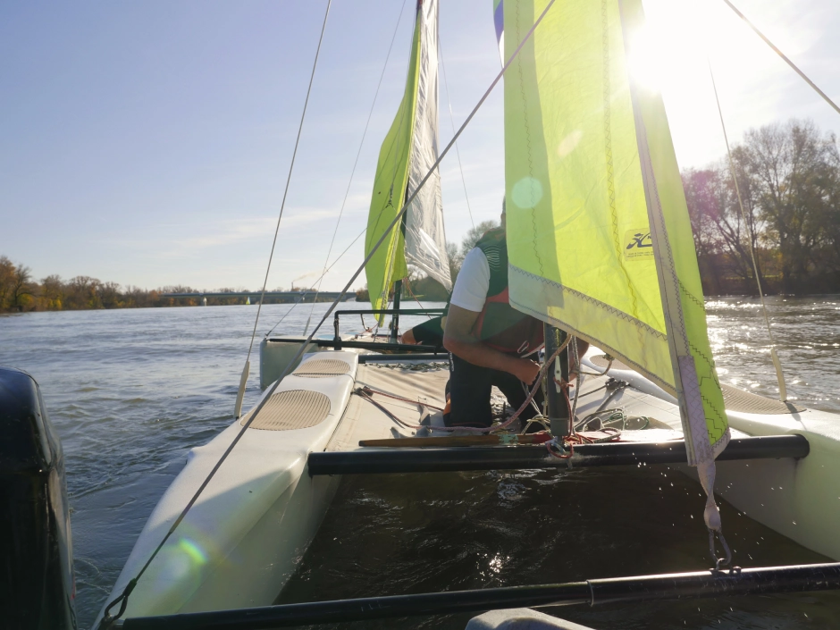 Bienvenue chez Voile Plaisir à Beaucaire, nous vous proposons de découvrir et partager notre passion de la navigation.